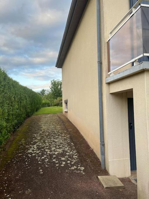 Charmante Maison De Ville Climatisee Avec Wifi Saint-Yrieix-la-Perche Exterior foto